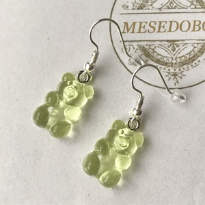 Limezöld gumimaci fülbevaló - Mesedoboz, Ékszer, Fülbevaló, Lógó fülbevaló, Ékszerkészítés, MESKA