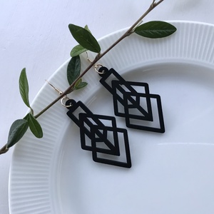Fából készült, elegáns, különleges fülbevaló  - Mesedoboz, Ékszer, Fülbevaló, Lógó fülbevaló, Ékszerkészítés, MESKA