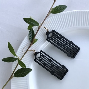 Fából készült, elegáns, különleges fülbevaló  - Mesedoboz, Ékszer, Fülbevaló, Lógó fülbevaló, Ékszerkészítés, MESKA