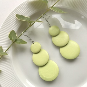 Fából készült pasztellzöld fülbevaló , Ékszer, Fülbevaló, Lógó csepp fülbevaló, Ékszerkészítés, MESKA