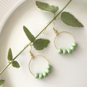 Pasztellzöld, fagyöngyös,  karika fülbevaló , Ékszer, Fülbevaló, Karika fülbevaló, Ékszerkészítés, MESKA