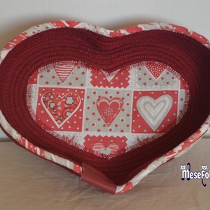 Szív Kosár, Otthon & Életmód, Tárolás & Rendszerezés, Tárolókosár, Varrás, Patchwork, foltvarrás, MESKA