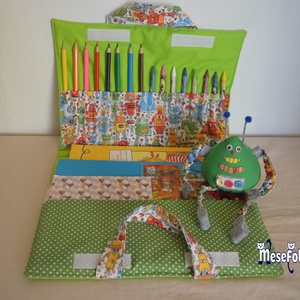 Robotos rajztáska játékfigurával - Meska.hu