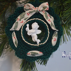 Karácsonyi koszorú (zöld-angyal), Karácsony, Karácsonyi lakásdekoráció, Karácsonyfadíszek, Horgolás, MESKA
