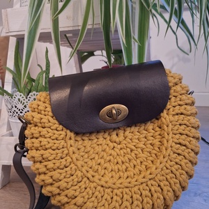 Horgolt oreo crossbody táska, Táska & Tok, Kézitáska & válltáska, Vállon átvethető táska, Horgolás, MESKA