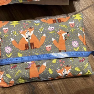 Baba/Kisgyermek párna darabolt szivacs töltettel, Otthon & Életmód, Babaszoba, gyerekszoba, Szett kiságyba, Varrás, Párna kicsiknek. 

A belső része anginból készült, ebbe vannak töltve a szivacs darabok. 
A mintás ..., MESKA