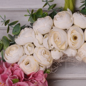 Tavaszi virágos ajtókopogtató - otthon & életmód - dekoráció - ajtó- és ablak dekoráció - ablakdísz - Meska.hu