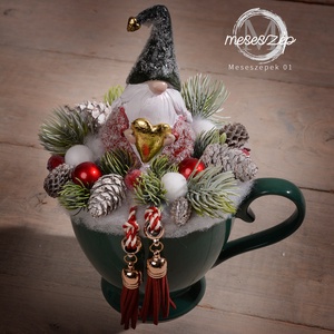 A szívemet adom... MANÓ asztaldísz, Karácsony, Karácsonyi lakásdekoráció, Karácsonyi manók, figurák, Virágkötés, MESKA