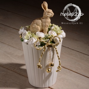 Arany NYUSZI tavaszi asztaldísz - Meska.hu