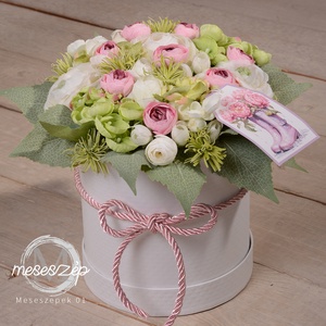 Anyák napi vegyes VIRÁGBOX  asztaldísz - Meska.hu