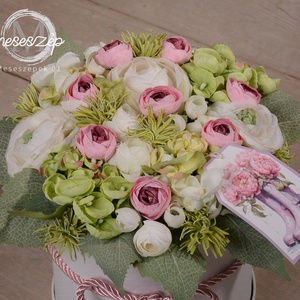 Anyák napi vegyes VIRÁGBOX  asztaldísz - otthon & életmód - dekoráció - asztal és polc dekoráció - asztaldísz - Meska.hu