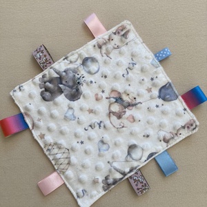 Pihe-puha cimkerongyi, címke kendő, Játék & Sport, 3 éves kor alattiaknak, Rágóka, Varrás, MESKA