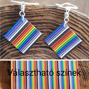Szivárvány négyzet újrahasznosított drót fülbevaló - ékszer - fülbevaló - lógó fülbevaló - Meska.hu