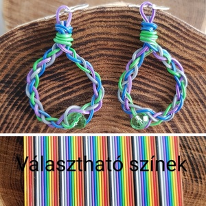 Lila - kék - zöld fonott újrahasznosított drót fülbevaló - ékszer - fülbevaló - lógó csepp fülbevaló - Meska.hu