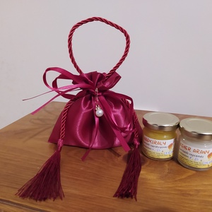 Mézédes ajándék Valentin napra, évfordulóra, eljegyzésre, romantikus alkalmakra stb. - Meska.hu