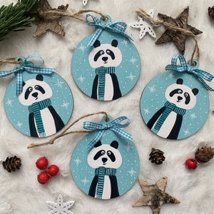 Maci, pandamaci - festett karácsonyfa dísz - karácsony - karácsonyi lakásdekoráció - karácsonyfadíszek - Meska.hu