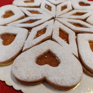Linzer tányér sütikiszúró szett - Csillag és szív - otthon & életmód - konyhafelszerelés, tálalás - sütés, főzés - sütikiszúró - Meska.hu
