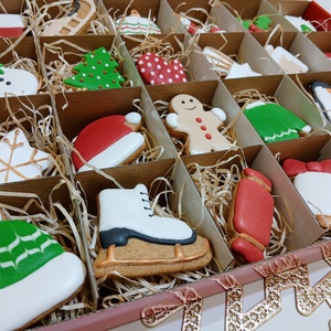 Mézeskalács adventi naptár - karácsony - karácsonyi lakásdekoráció - ünnepi asztaldekoráció - Meska.hu