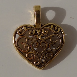 Szív alakú medál 10 db ingyenes posta - kellékek & szerszámok - gyöngyfűzés kellékek - egyéb alkatrész - Meska.hu