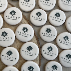 Egyedi logóval ellátott mézeskalács - élelmiszer - édesség - mézeskalács - Meska.hu