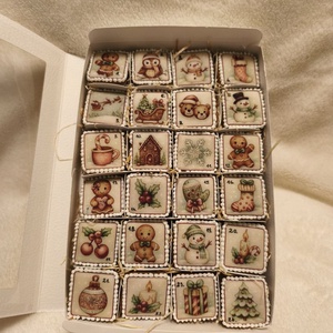 Egyedi adventi mézeskalács naptár - karácsony - karácsonyi ajándékozás - karácsonyi képeslap, üdvözlőlap, ajándékkísérő - Meska.hu