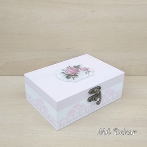 Ajándékátadó doboz rózsás fehér-rózsaszín, Esküvő, Emlék & Ajándék, Nászajándék, Esküvői pénzátadó doboz, Decoupage, transzfer és szalvétatechnika, Festett tárgyak, MESKA