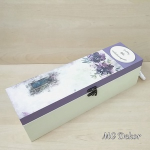 Születésnapi bortartó lila mintás, Otthon & Életmód, Konyhafelszerelés, tálalás, Tálalás, Bortartó, Decoupage, transzfer és szalvétatechnika, Festett tárgyak, MESKA