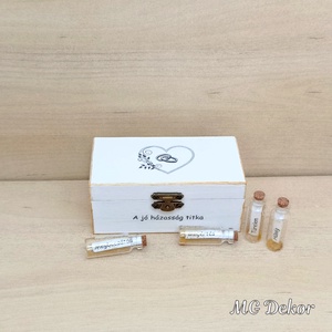 Jó házasság titka nászajándék - szív arany színű, Esküvő, Emlék & Ajándék, Nászajándék, Esküvői pénzátadó doboz, Decoupage, transzfer és szalvétatechnika, Festett tárgyak, MESKA