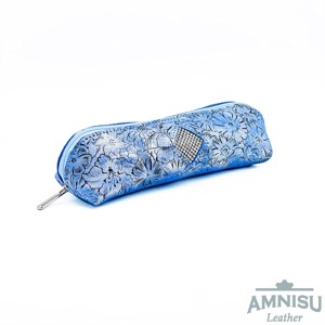 Kék virág mintás rombusz swarovski köves bőr neszeszer / tolltartó K6017 - táska & tok - neszesszer - Meska.hu
