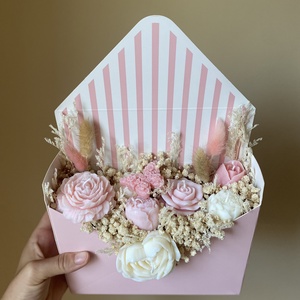 Gyertya virágbox borítékdobozban (szójagyertyából) - kézműves ajándék bármilyen alkalomra - otthon & életmód - gyertya, illat, aroma - gyertya - Meska.hu Gyertya virágbox borítékdobozban (szójagyertyából) - kézműves ajándék bármilyen alkalomra - otthon & életmód - gyertya, illat, aroma - gyertya - Meska.hu