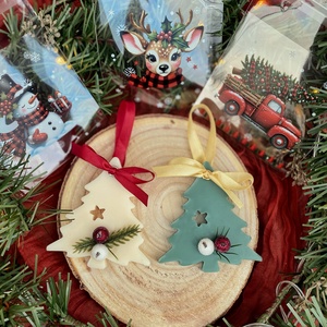 Karácsonyi illatviasz, karácsonyfa dísz (szójagyertya) - kézműves ajándék bármilyen alkalomra, Otthon & Életmód, Gyertya, illat, aroma, Gyertya, Gyertya-, mécseskészítés, MESKA