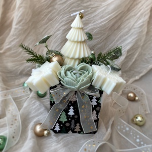 Gyertya virágbox (szójagyertyából) - kézműves ajándék bármilyen alkalomra, Otthon & Életmód, Gyertya, illat, aroma, Gyertya, Gyertya-, mécseskészítés, Különleges, szeretettel készült ajándékot keresel karácsonyra vagy az otthonodba keresel egy szép, ..., MESKA