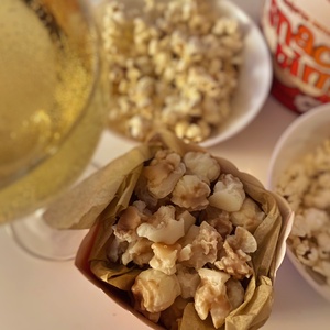 Popcorn formájú illatviasz-mézeskalács karamellás mousse illatú illatviasz (szójaviaszból) 100g - otthon & életmód - gyertya, illat, aroma - illatviasz - Meska.hu