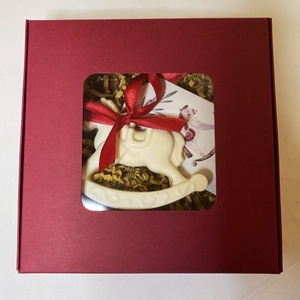 Karácsonyfa dísz, felakasztható hintaló üdvözlőkártyával - otthon & életmód - dekoráció - dísztárgy - Meska.hu