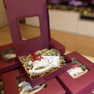 Karácsonyfa dísz, felakasztható hintaló üdvözlőkártyával - karácsony - karácsonyi lakásdekoráció - karácsonyfadíszek - Meska.hu