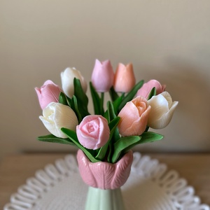 Gyertya tulipán élethű szárral kerámia kaspóban (szójagyertya) - Nőnapra, Anyák napjára vagy más alkalomra - otthon & életmód - gyertya, illat, aroma - gyertya - Meska.hu
