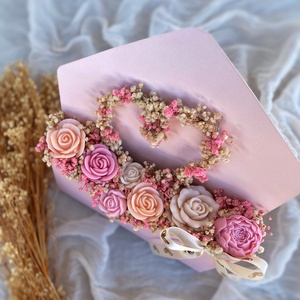 Illatviasz virágbox borítékdobozban (szójagyertyából) - Esküvőre, Anyák napjára és más alkalmakra egyaránt - otthon & életmód - gyertya, illat, aroma - gyertya - Meska.hu