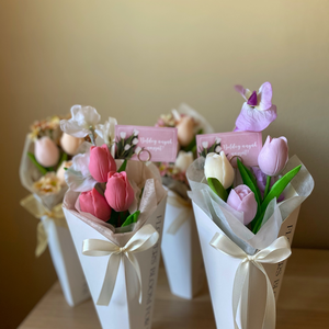 Illatos tulipán csokor (szójaviaszból) - kézműves ajándék Pedagógusnapra, Anyák napjára vagy más alkalomra - Meska.hu