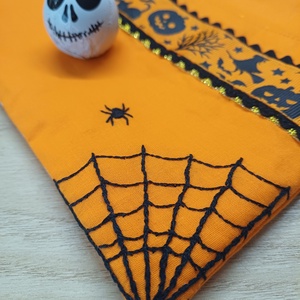 Pókos nesszeszer halloweeni hangulatban, Táska & Tok, Neszesszer, Varrás, Hímzés, MESKA