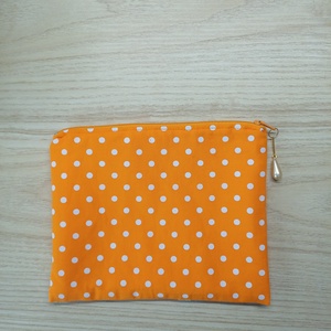 Narancssárga pöttyös nesszeszer  - táska & tok - neszesszer - Meska.hu