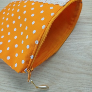 Narancssárga pöttyös nesszeszer  - táska & tok - neszesszer - Meska.hu