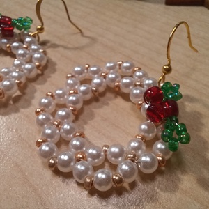 Fehér-arany koszorú magyallal - fülbevaló, Ékszer, Fülbevaló, Lógós kerek fülbevaló, Ékszerkészítés, Gyöngyfűzés, gyöngyhímzés, MESKA