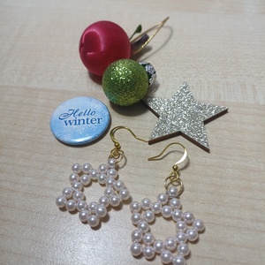 Csillag fülbevaló gyöngyből - ékszer - fülbevaló - lógó fülbevaló - Meska.hu