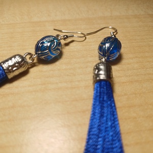 Sötétkék-ezüst bojtos fülbevaló - ékszer - fülbevaló - rojtos fülbevaló - Meska.hu