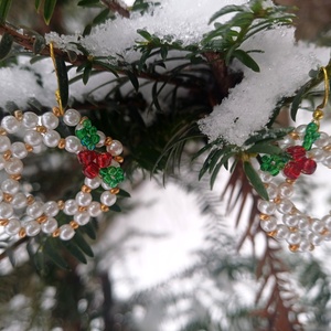 Fehér-arany koszorú magyallal - fülbevaló, Ékszer, Fülbevaló, Lógós kerek fülbevaló, Ékszerkészítés, Gyöngyfűzés, gyöngyhímzés, MESKA