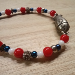 Tengerész hangulatú karkötő fém hallal - ékszer - karkötő - gyöngyös karkötő - Meska.hu