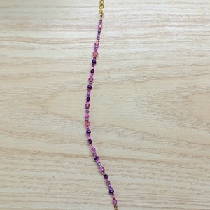 Pink-lila karkötő keleties hangulatban - ékszer - karkötő - gyöngyös karkötő - Meska.hu