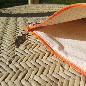 Barna csipkés, virágos neszesszer  - táska & tok - neszesszer - Meska.hu