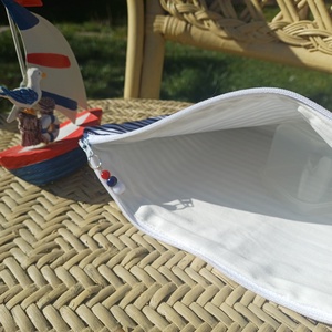 Kék-fehér csíkos, gombos neszesszer  - táska & tok - neszesszer - Meska.hu