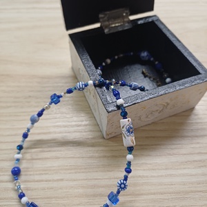 Kék-fehér nyaklánc - Meska.hu